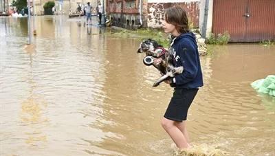 Kolejny dzień walki z powodzią w południowo-zachodniej Polsce