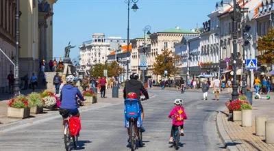 Coraz więcej rowerów na drogach. O czym muszą pamiętać kierowcy i rowerzyści?