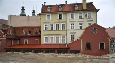 Spełnił się najgorszy scenariusz. Rwąca rzeka zerwała mosty w Głuchołazach